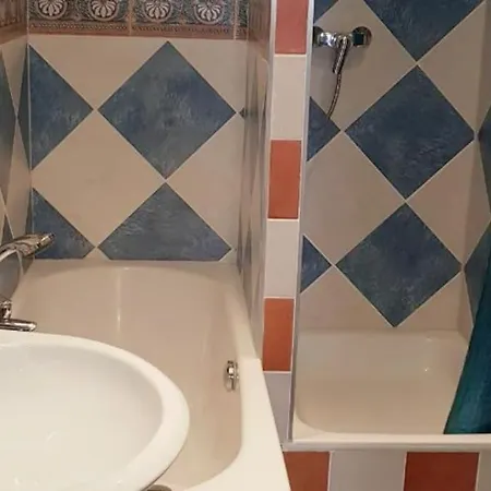 Grosse In Ko-pfaffendorf Nahe Dem Rhein Apartament *