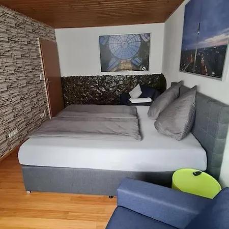 Grosse In Ko-pfaffendorf Nahe Dem Rhein Koblencja