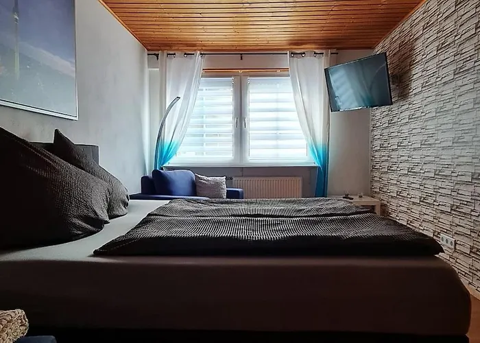 Grosse In Ko-pfaffendorf Nahe Dem Rhein アパート *