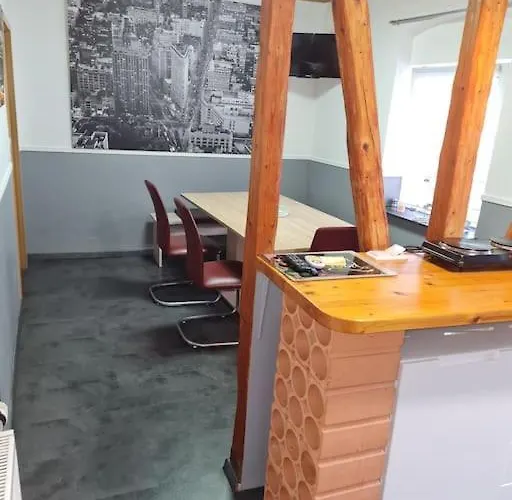 Grosse In Ko-pfaffendorf Nahe Dem Rhein アパート *