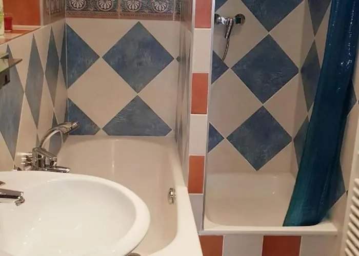 Grosse In Ko-pfaffendorf Nahe Dem Rhein アパート *